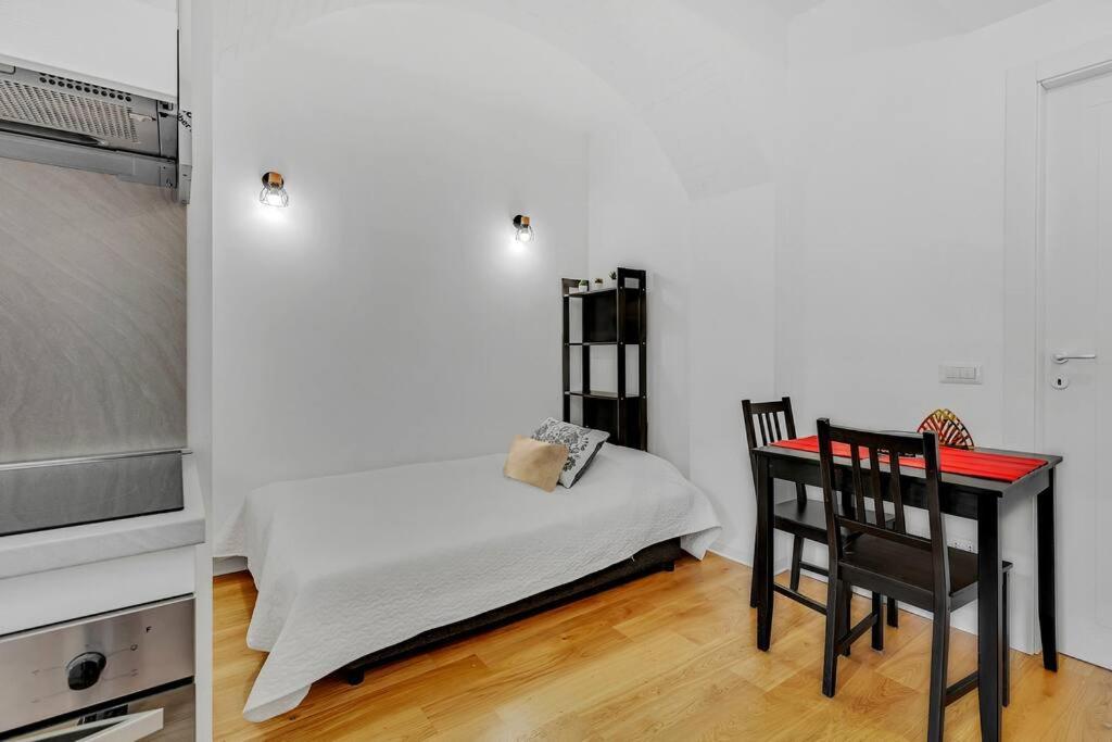 Alessia'S Flat - San Luigi Apartment Milano Exterior foto